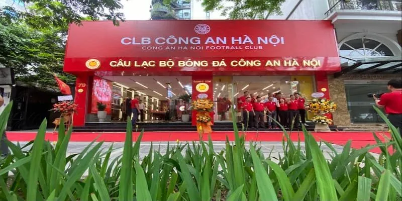 CAHN hoàn vé cho CĐV tại trụ sở chính