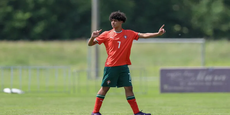Màn trình diễn xuất sắc từ Ronaldo Jr tại U15 Bồ Đào Nha Màn trình diễn xuất sắc từ Ronaldo Jr tại U15 Bồ Đào Nha
